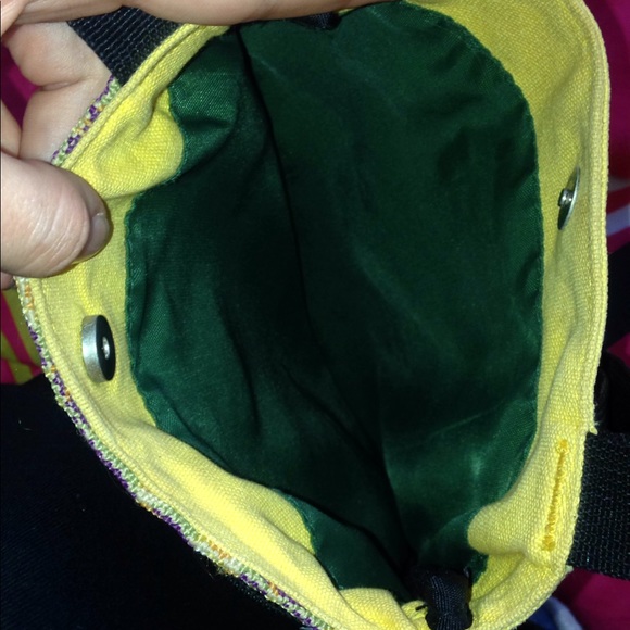 Yellow Kavu crossbody bag - Picture 4 of 4